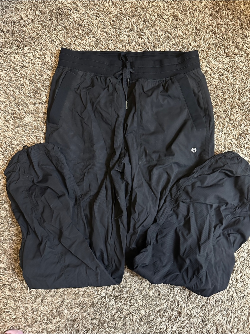 Lululemon Dance Studio Relaxed Fit cargo - Picture 2 of 4